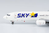 Skymark Airlines Boeing 737-800 JA73NM NG Model 58141 Scale 1:400
