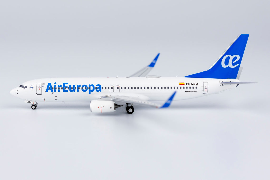 Air Europa Boeing 737-800 EC-MXM NG Model 58155 Scale 1:400