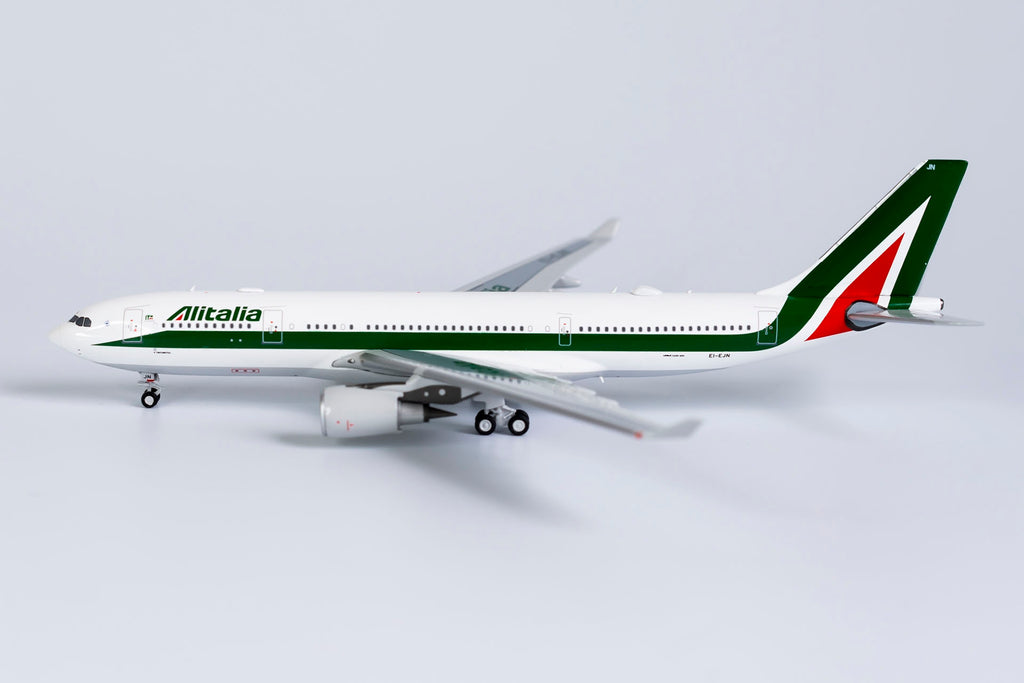 Alitalia (ITA Airways) Airbus A330-200 EI-EJN Il Tintoretto NG Model 61036 Scale 1:400