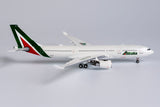 Alitalia Airbus A330-200 EI-EJK Giotto NG Model 61037 Scale 1:400