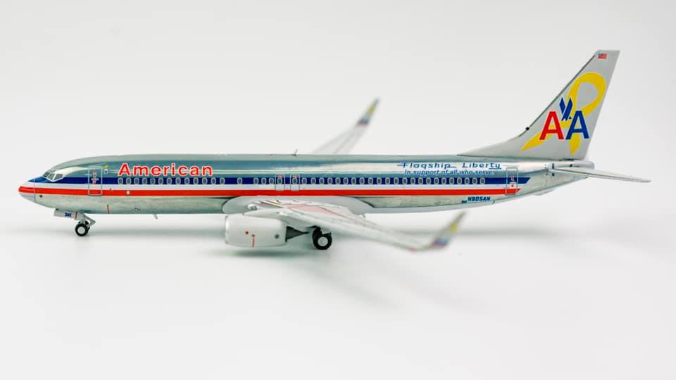 American Airlines Boeing 737-800 N905AN Flagship Liberty NG Model 58022 Scale 1:400