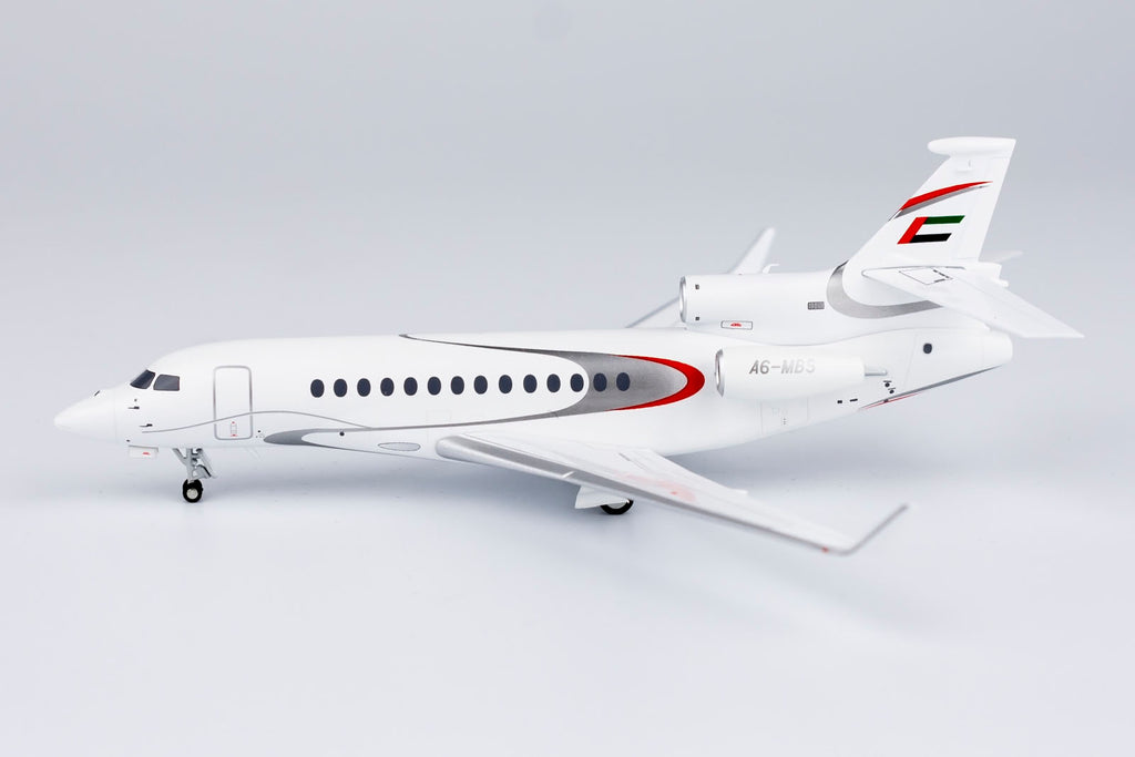 DC Aviation Falcon 7X A6-MBS NG Model 71008 Scale 1:200