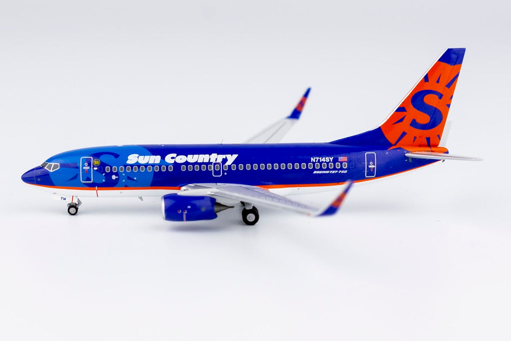 Sun Country Airlines Boeing 737-700 N714SY NG Model 77012 Scale 1:400