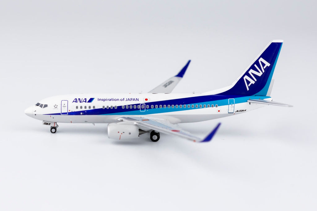 ANA Boeing 737-700 JA02AN NG Model 77025 Scale 1:400