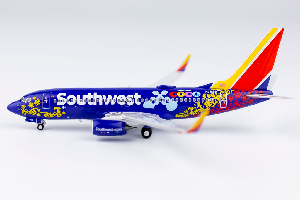 Southwest Boeing 737-700 N7816B Pixar Coco NG Model 77031 Scale 1:400