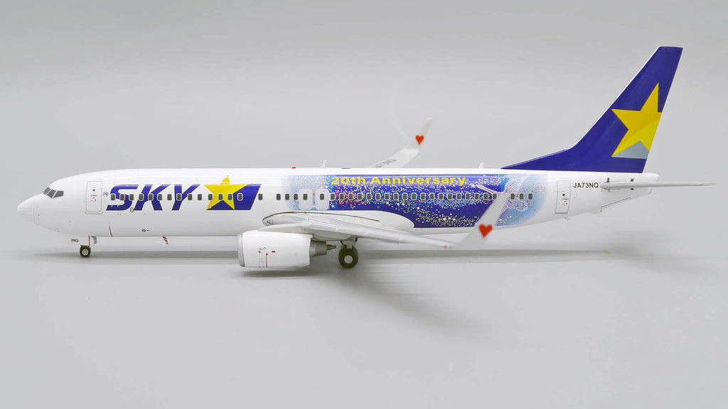 Skymark Airlines Boeing 737-800 JA73NQ 20th Anniversary JC Wings EW2738011  Scale 1:200