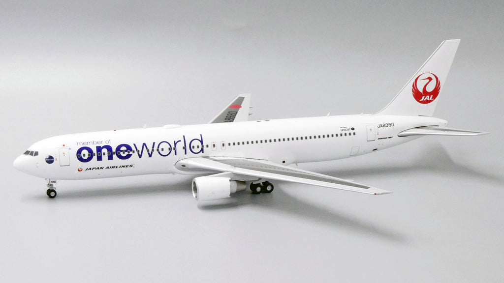 Japan Airlines Boeing 767-300 JA8980 One World JC Wings EW2763003 Scale 1:200