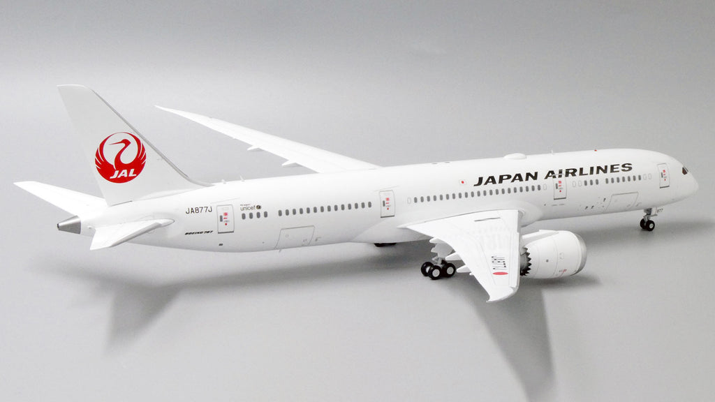 Japan Airlines Boeing 787-9 JA877J JC Wings EW2789006 Scale 1:200