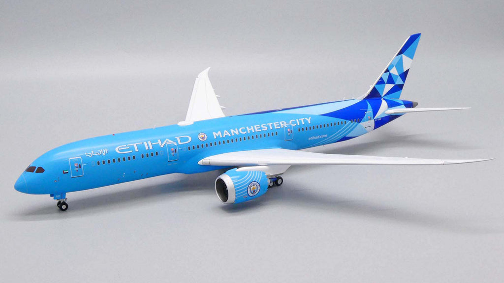 Etihad Airways Boeing 787-9 A6-BND Manchester City JC Wings 