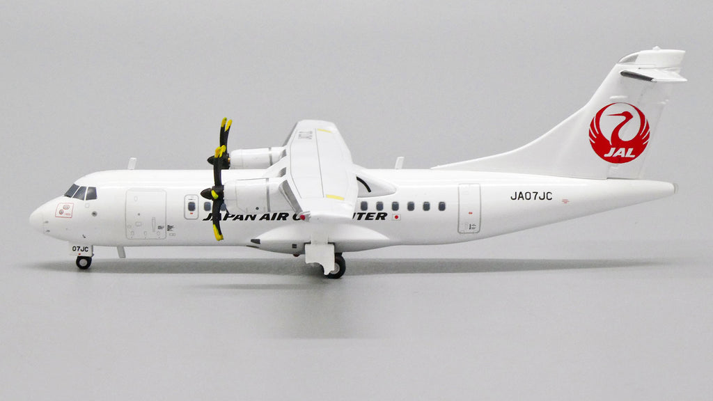 Japan Air Commuter ATR 42-600 JA07JC JC Wings EW2AT4003 Scale 1:200