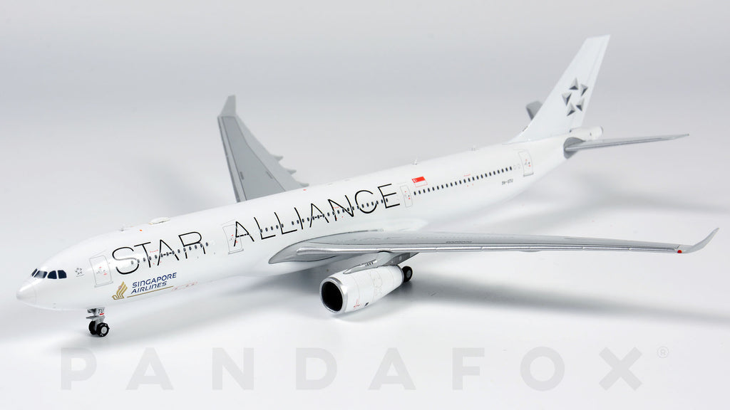 Singapore Airlines Airbus A330-300 9V-STU Star Alliance JC Wings EW4333002 Scale 1:400
