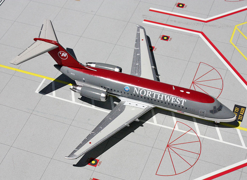 Northwest Airlines DC-9-14 N8911E GeminiJets G2NWA071 Scale 1:200