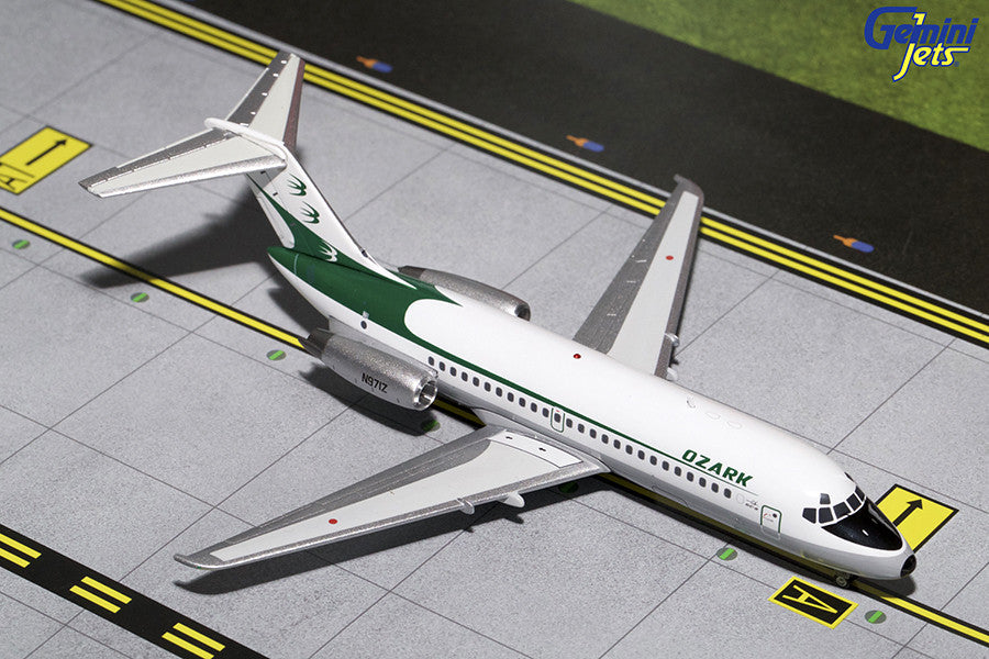 Ozark DC-9-14 N971Z GeminiJets G2OZA401 Scale 1:200