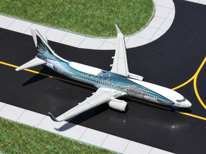 Alaska Airlines Boeing 737-800 N559AS Salmon Thirty Salmon GeminiJets GJASA1238 Scale 1:400
