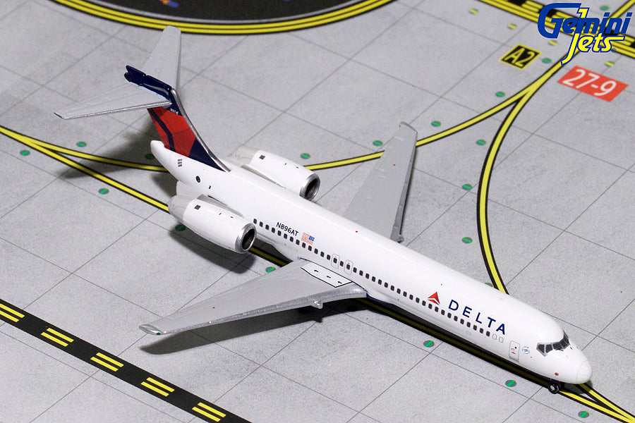 Delta Boeing 717-200 N896AT GeminiJets GJDAL1738 Scale 1:400