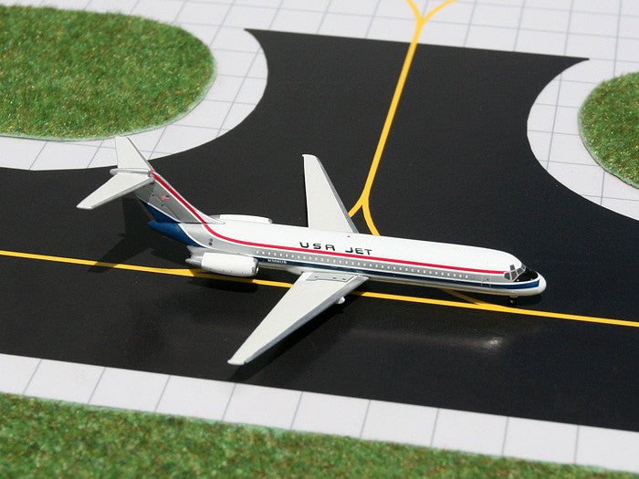 USA Jet DC-9-30 N208US GeminiJets GJJUS517 Scale 1:400