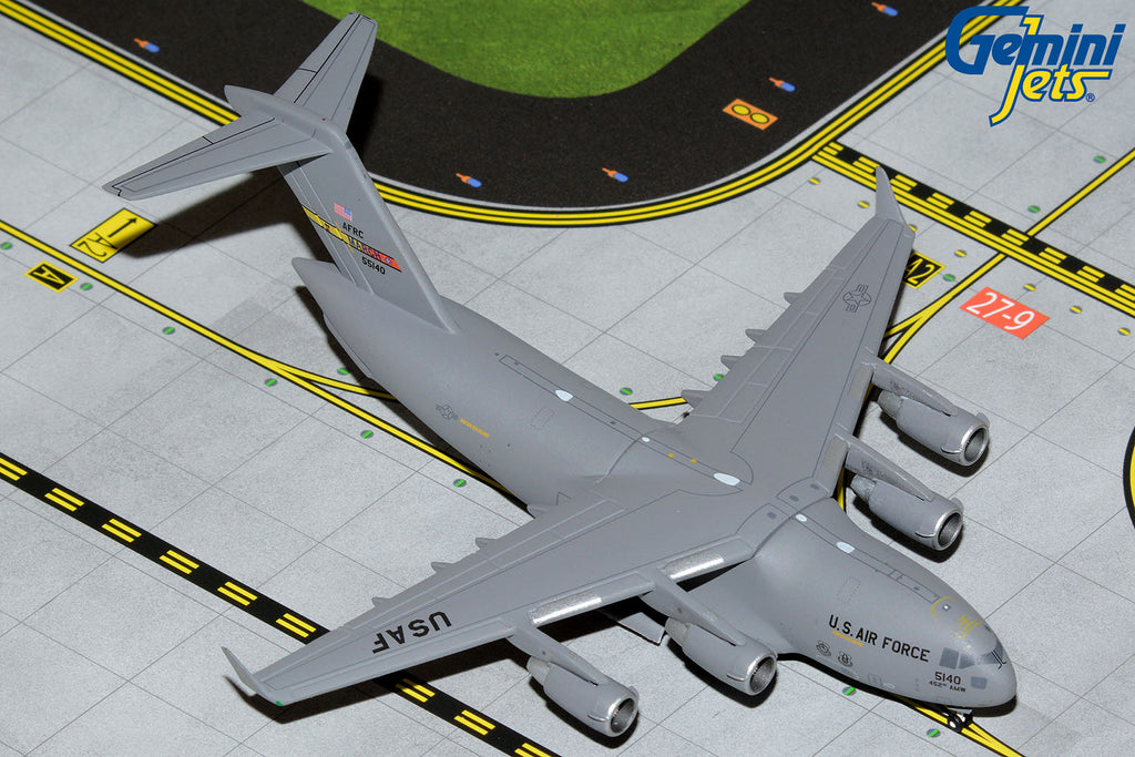 USAF Boeing C-17 05-5140 March ARB GeminiJets GMUSA115 Scale 1:400