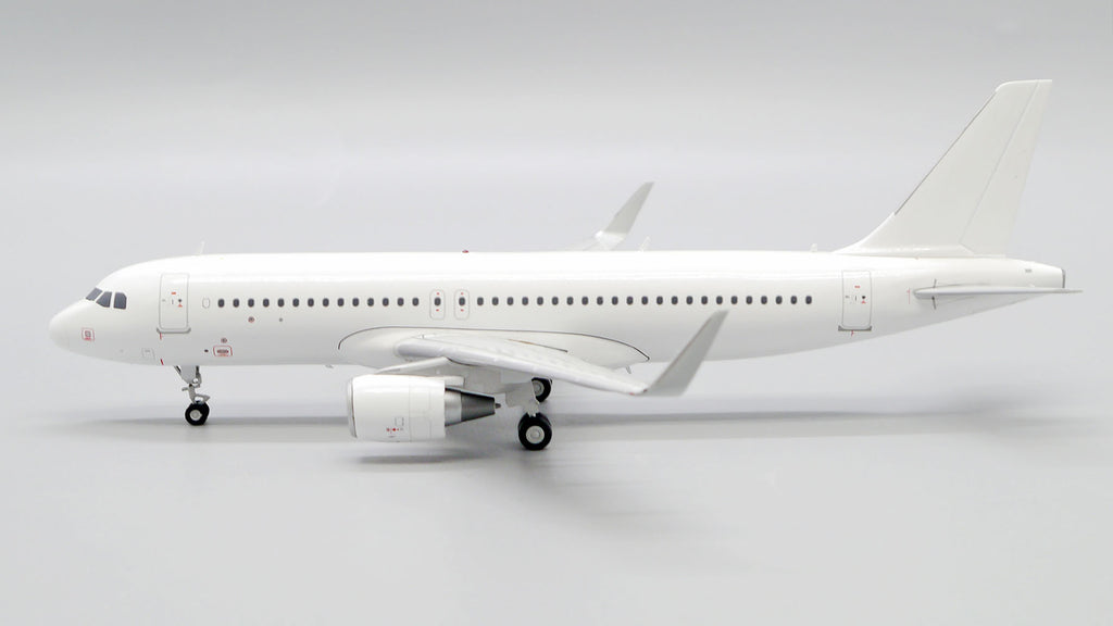 Blank/White Airbus A320 CFM Engines JC Wings JC2WHT1060 BK1060 Scale 1:200