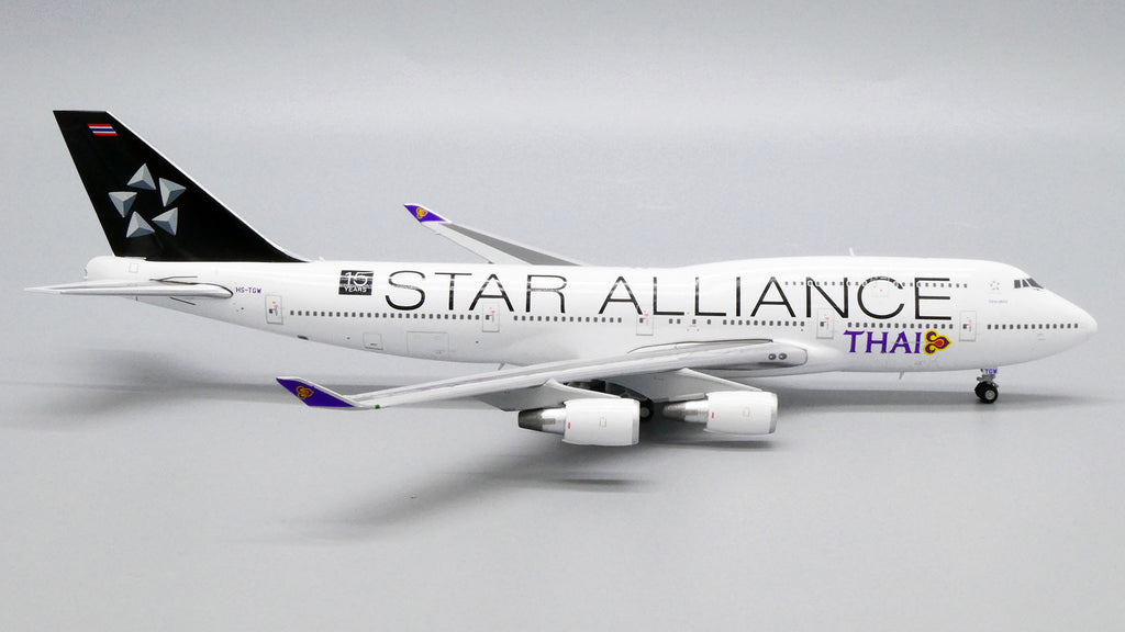 Thai Airways Boeing 747-400 HS-TGW Star Alliance JC Wings JC4THA898 XX4898  Scale 1:400