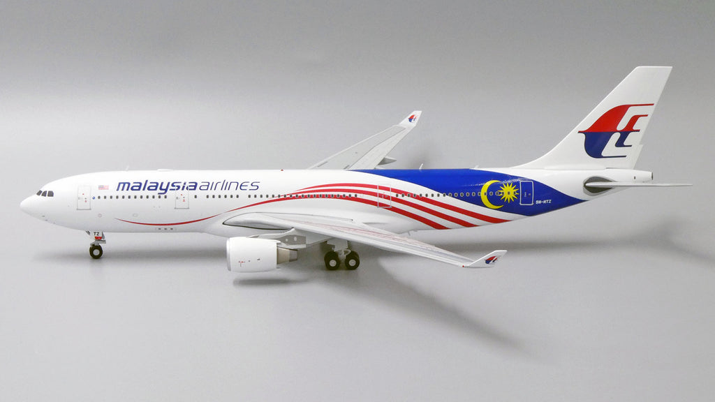 Malaysia Airlines Airbus A330-200 9M-MTZ Negaraku JC Wings LH2MAS162 LH2162 Scale 1:200