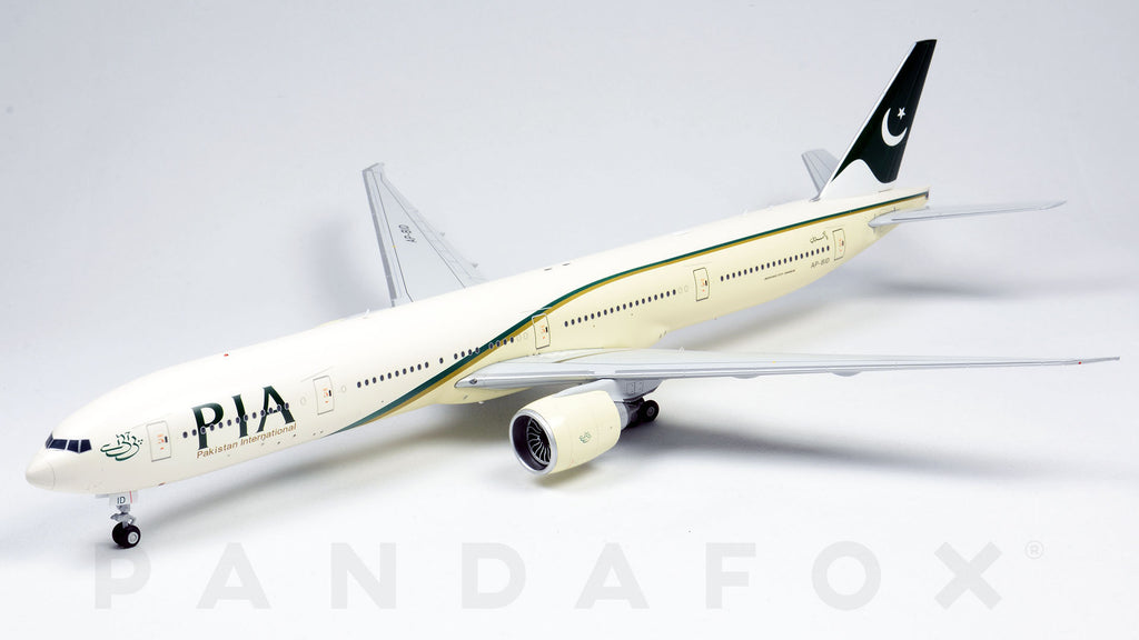 PIA Boeing 777-300ER AP-BID JC Wings LH2PIA039 LH2039 Scale 1:200