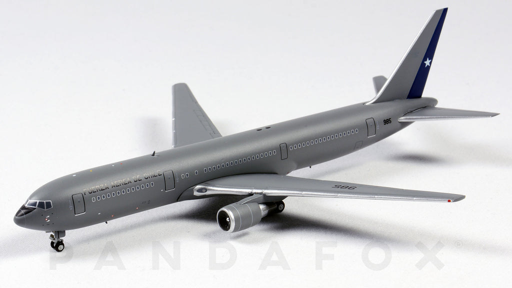 Chilean Air Force Boeing 767-300ER 985 JC Wings LH4FACH166 LH4166 Scale 1:400