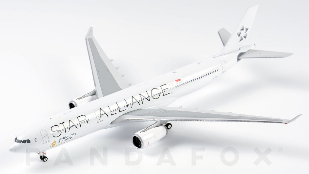 Singapore Airlines Airbus A330-300 9V-STU Star Alliance Phoenix PH4SIA1906 04267 Scale 1:400