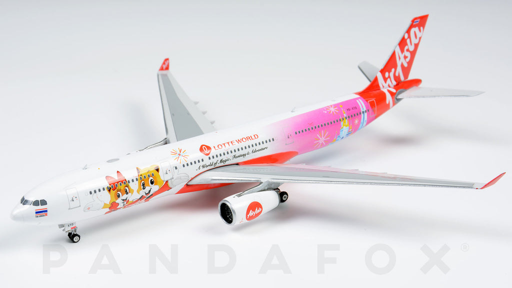 Thai Air Asia X Airbus A330-300 HS-XTD Lotte World Phoenix PH4TAX1849 Scale 1:400