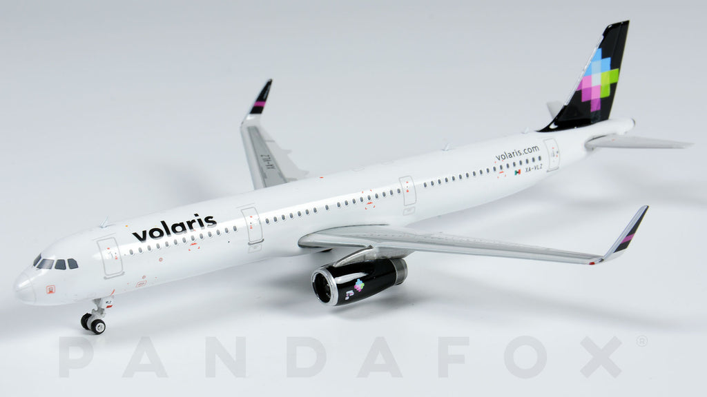 Volaris Airbus A321 XA-VLZ Phoenix PH4VOI1631 Scale 1:400