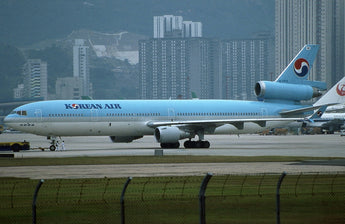 Korean Air MD-11 HL7373 Phoenix 04591 Scale 1:400