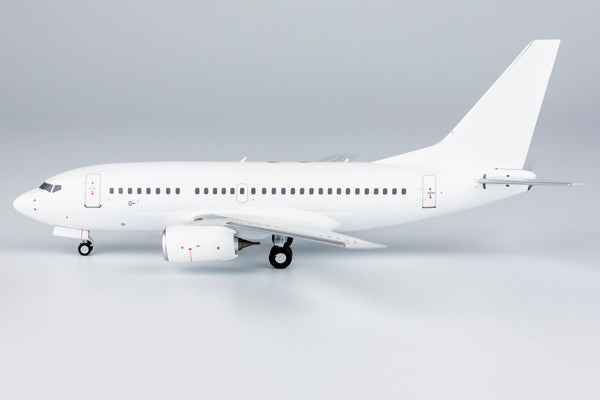 Blank/White Boeing 737-600 NG Model 06000 Scale 1:200 – PandaFox Toys