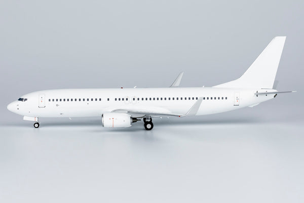 Blank/White Boeing 737-800 NG Model 08000 Scale 1:200 – PandaFox Toys