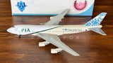 PIA Boeing 747-200 AP-BAK Thar Colours Of The Desert Phoenix 10112 PH4PIA190 Scale 1:400