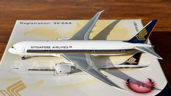 Singapore Airlines Boeing 787-8 9V-SAA Phoenix 10132 Scale 1:400