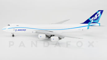 House Color Boeing 747-8F Ground Version N5017Q Phoenix 10536 PH4BOE641 Scale 1:400