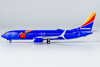 Southwest Boeing 737-800 N8681M Triple Crown One NG Model 58238 Scale 1:400