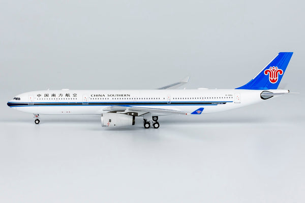 China Southern Airbus A330-300 B-300U NG Model 62065 Scale 1:400