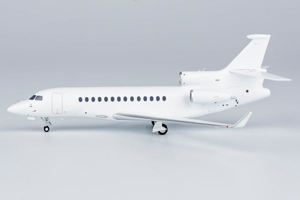 Blank/White Falcon 7X N/A NG Model 71026 Scale 1:200 – PandaFox Toys