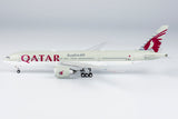 Qatar Airways Boeing 777-200LR A7-BBG NG Model 72045 Scale 1:400