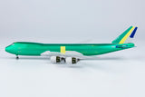 Atlas Air / Apex Logistics Boeing 747-8F N863GT (The Last 747) Bare Metal NG Model 78001 Scale 1:400