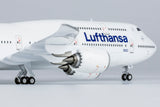 Lufthansa Boeing 747-8I D-ABYA NG Model 78027 Scale 1:400