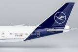 Lufthansa Boeing 747-8I D-ABYA Team D NG Model 78033 Scale 1:400