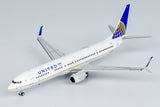 United Boeing 737-900ER N69818 One Hundred NG Model 79012 Scale 1:400