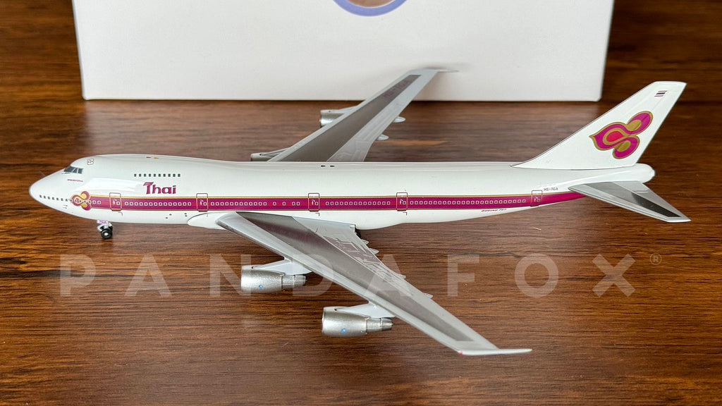Thai Airways Boeing 747-200 HS-TGA Aeroclassics AC18110 Scale 1:400