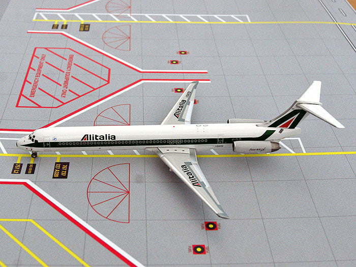 Alitalia MD-82 I-DATD GeminiJets AJAZA019 Scale 1:250
