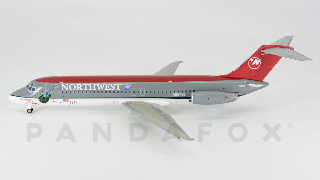 Northwest Airlines DC-9-30 N8979E Aviation AV2932001 Scale 1:200