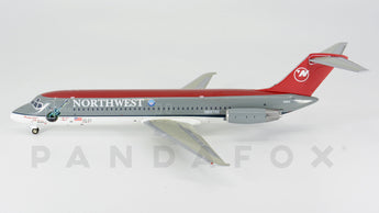 Northwest Airlines DC-9-30 N8979E Aviation AV2932001 Scale 1:200