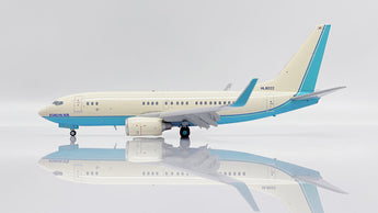 Korean Air Boeing 737-700 BBJ Flaps Down HL8222 JC Wings EW2737009A Scale 1:200