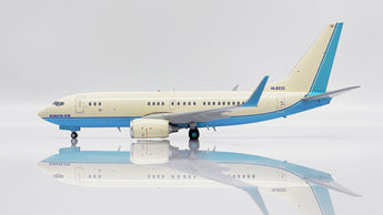 Korean Air Boeing 737-700 BBJ HL8222 JC Wings EW2737009 Scale 1:200