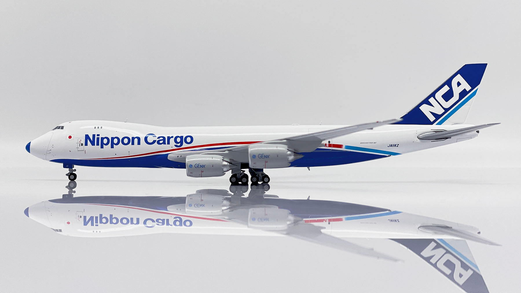 ボーイング747-8F　スケール1/200　シアトルシーホークス ボーイング747-8F スケール1/200 シアトルシーホークス